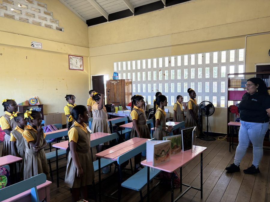Members of the Beterverwagting Primary Environmental Club during their EMC Foundation visit